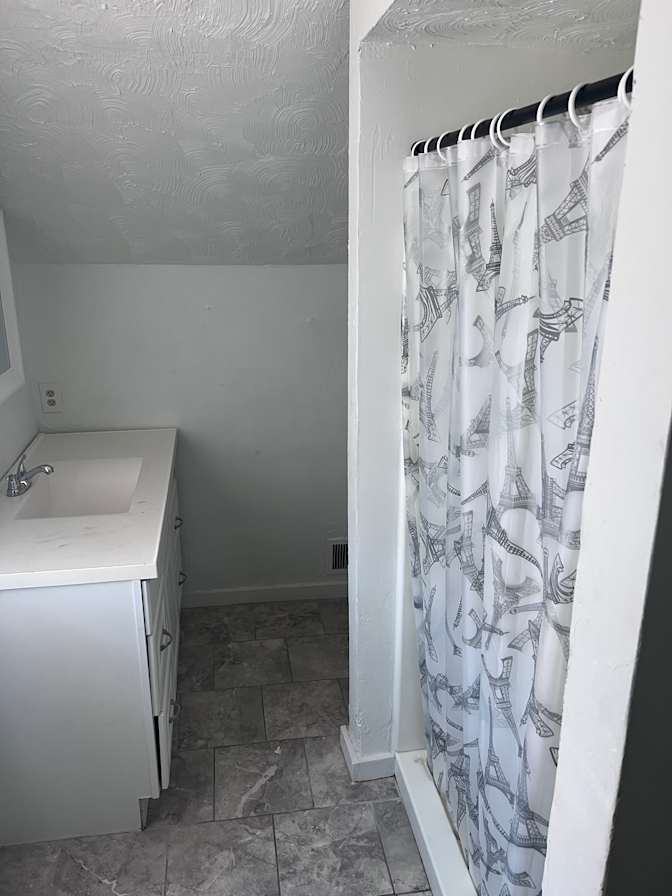 Jay/Nikki's room