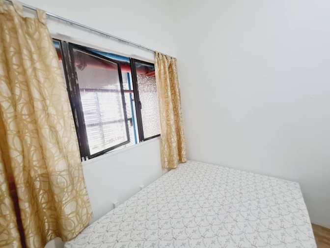 Roomy's room