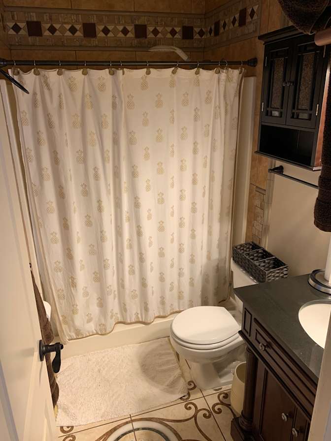 Stephanie Aleandri's room
