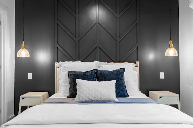 Tomic Properties's room