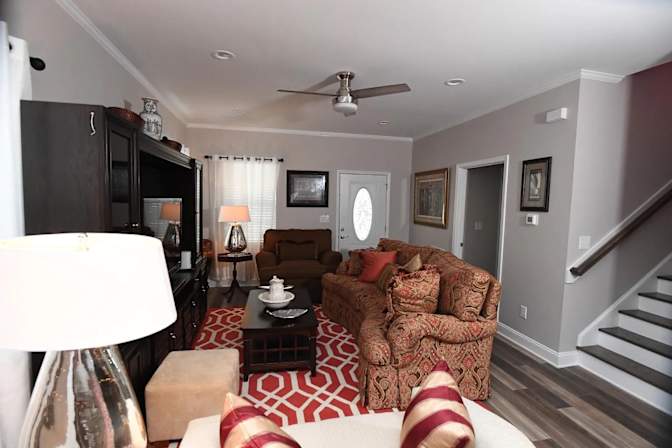 Alcove Rooms's room