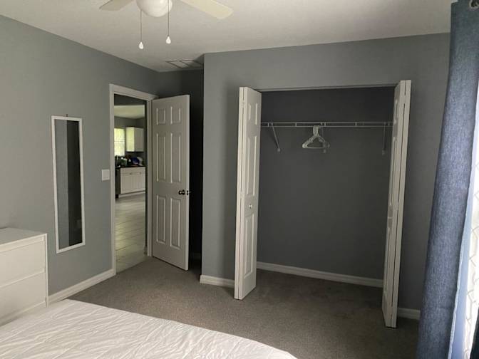 Laura Mateus's room
