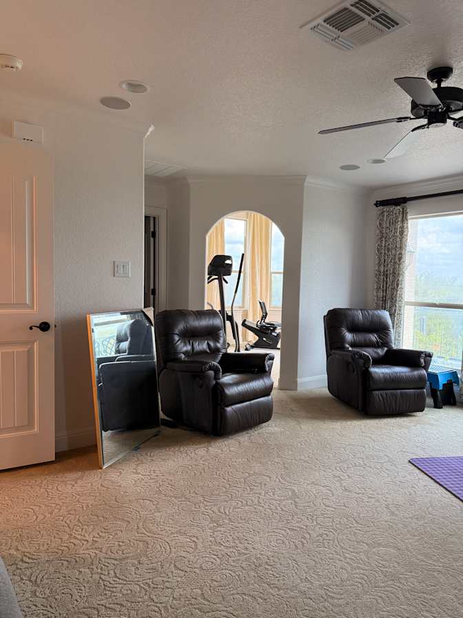 Lisa's room
