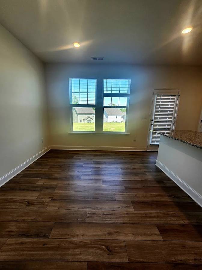 Alcove Rooms's room
