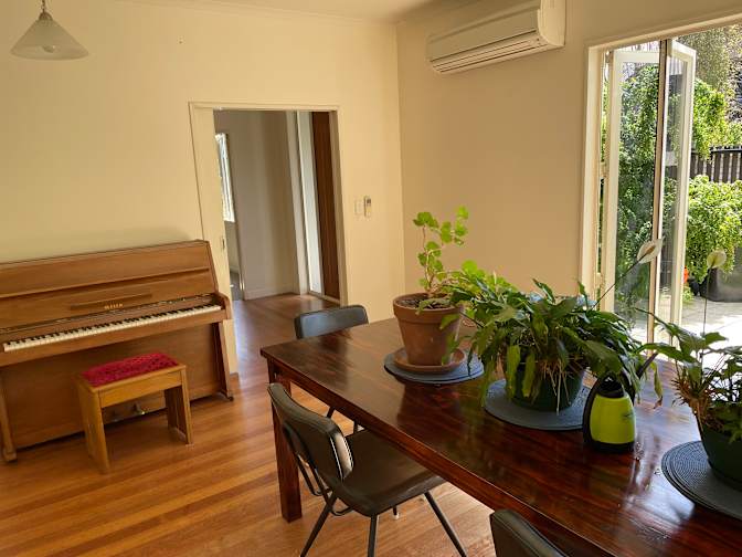 Lee's room