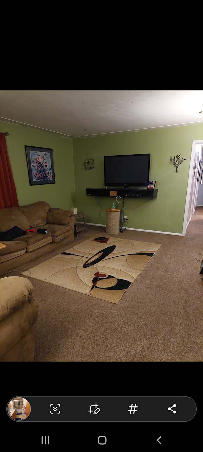 Lynn's room