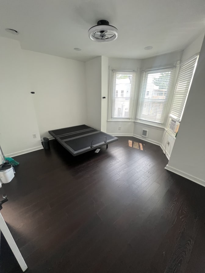 Aamir's room