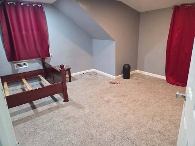 Laura mendoza's room