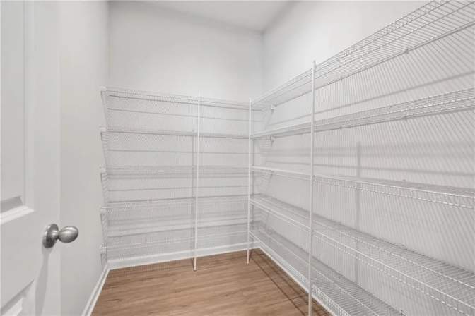 Alcove Rooms's room