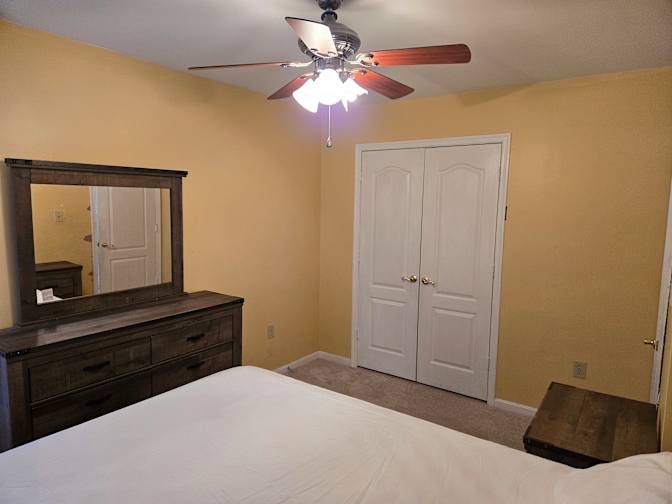 Duclos's room
