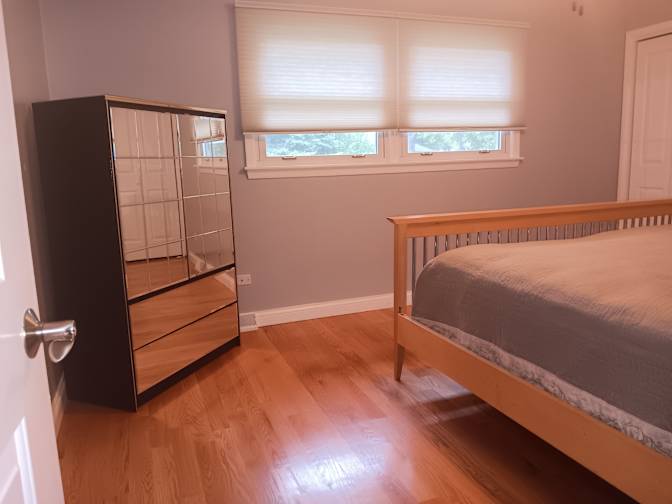 Earl Feldman's room