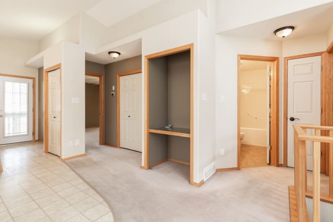 STUDENTS, INTERNS & YOUNG PROFESSIONALS's room