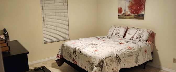 Miosotis's room