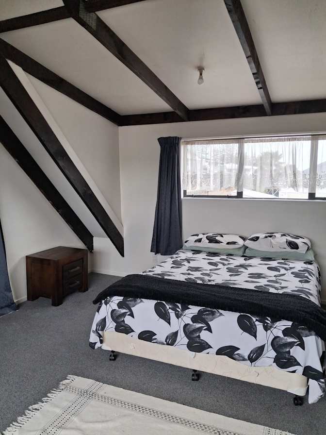 T L BUCKMAN's room