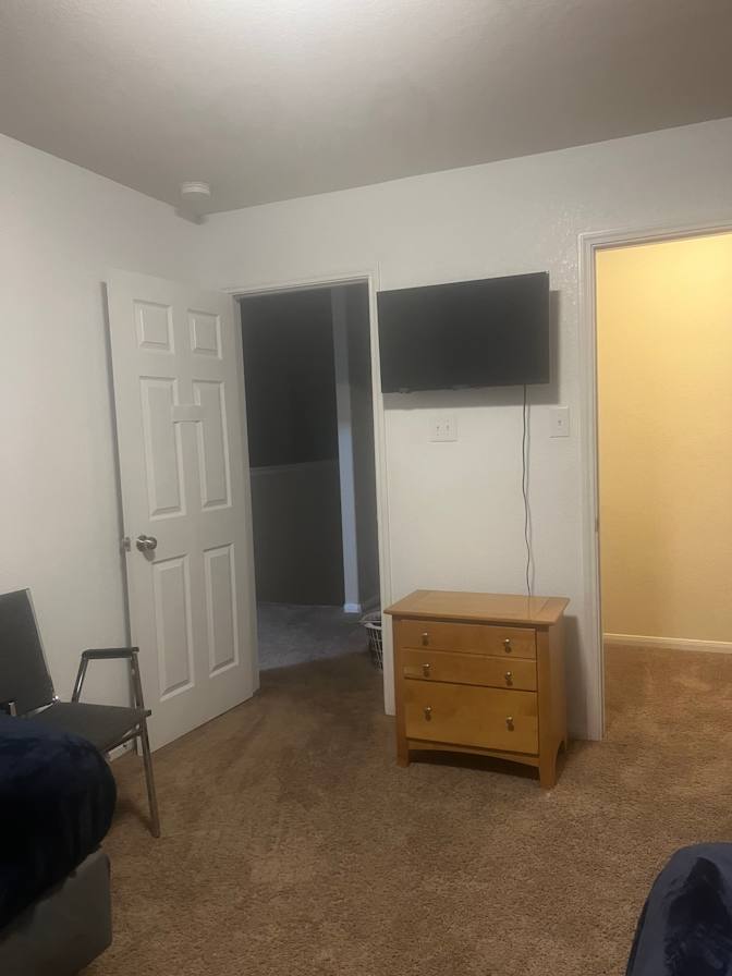 Lynn's room