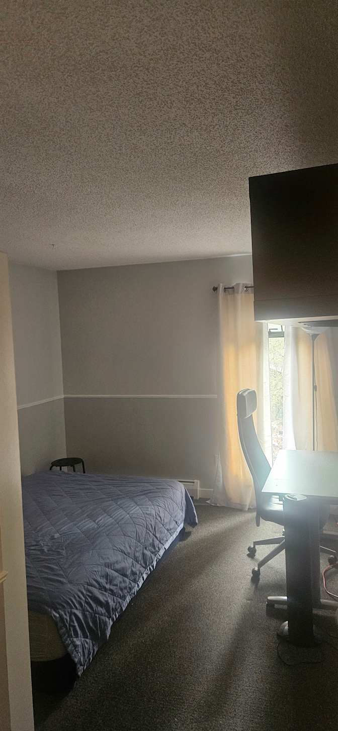 Marc Sauvageau's room