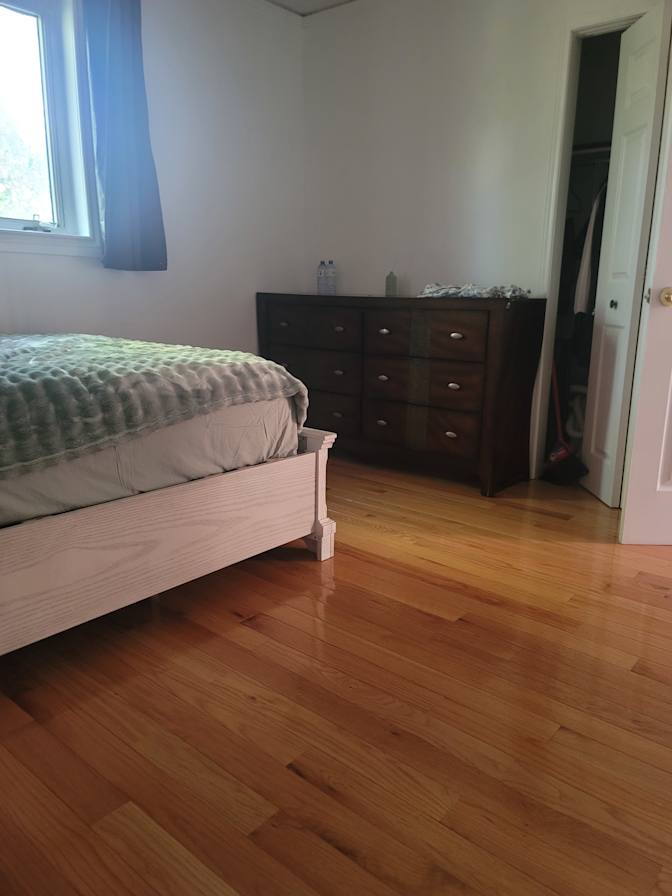 KALYAN SOU's room