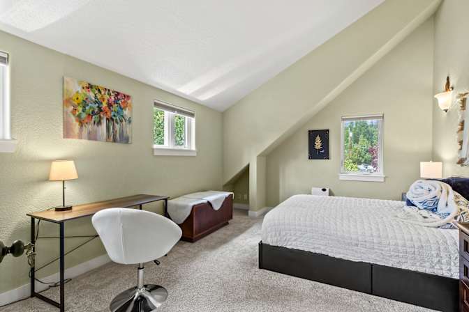 Walker Ave's room