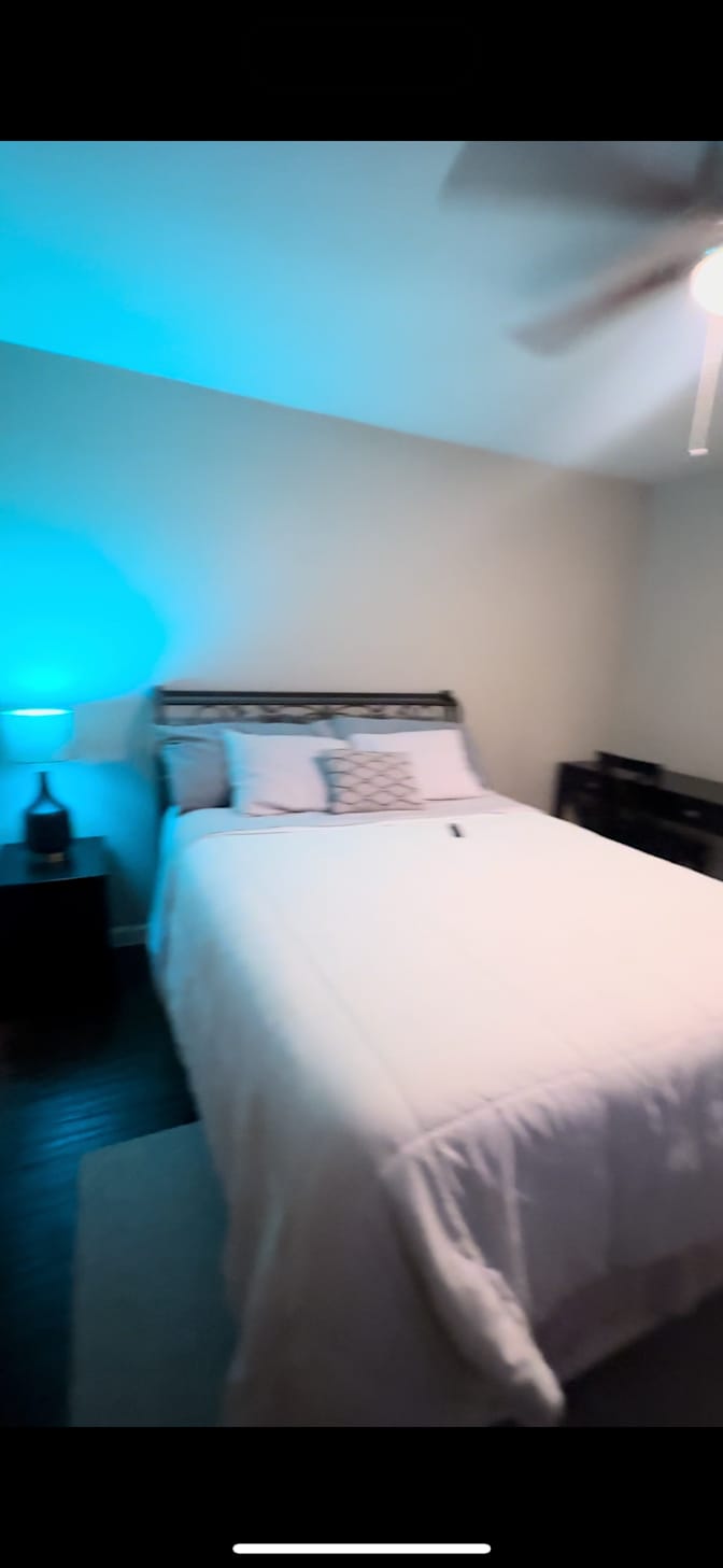 Thomas's room