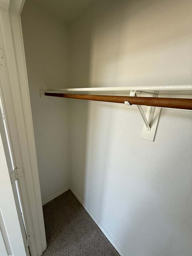Carlos's room