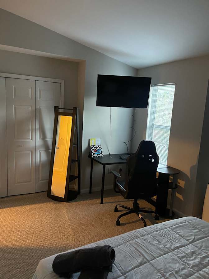 Maneth's room