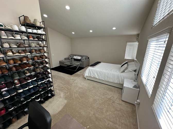 Leonardo's room