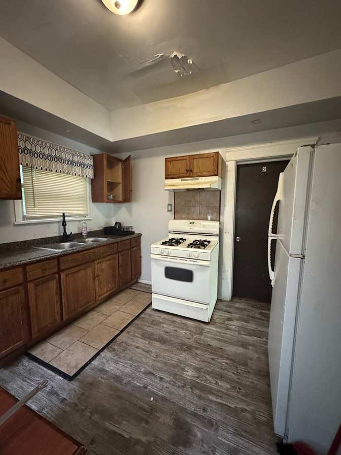 Black Diamond Ministries LLC's room