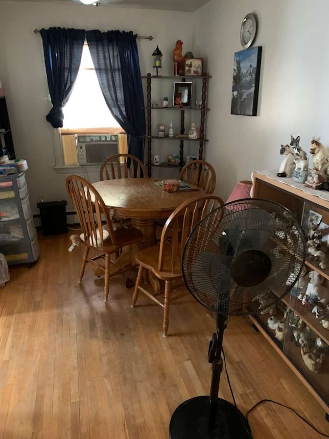 Linda's room