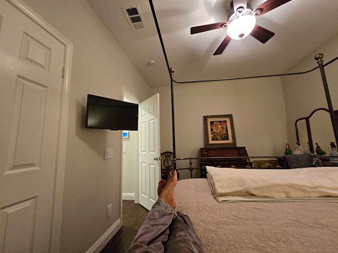 MonicaLee's room