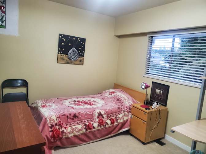 Usman/Manny's room