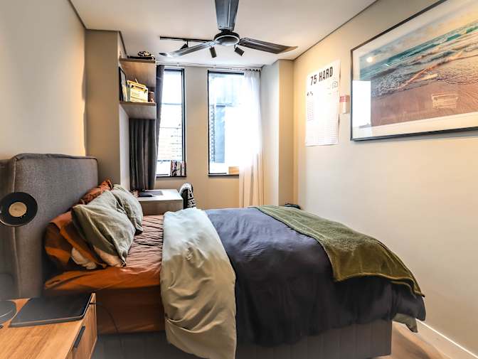 Layla Schmidt's room