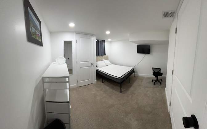 Thaddeus Harrington's room