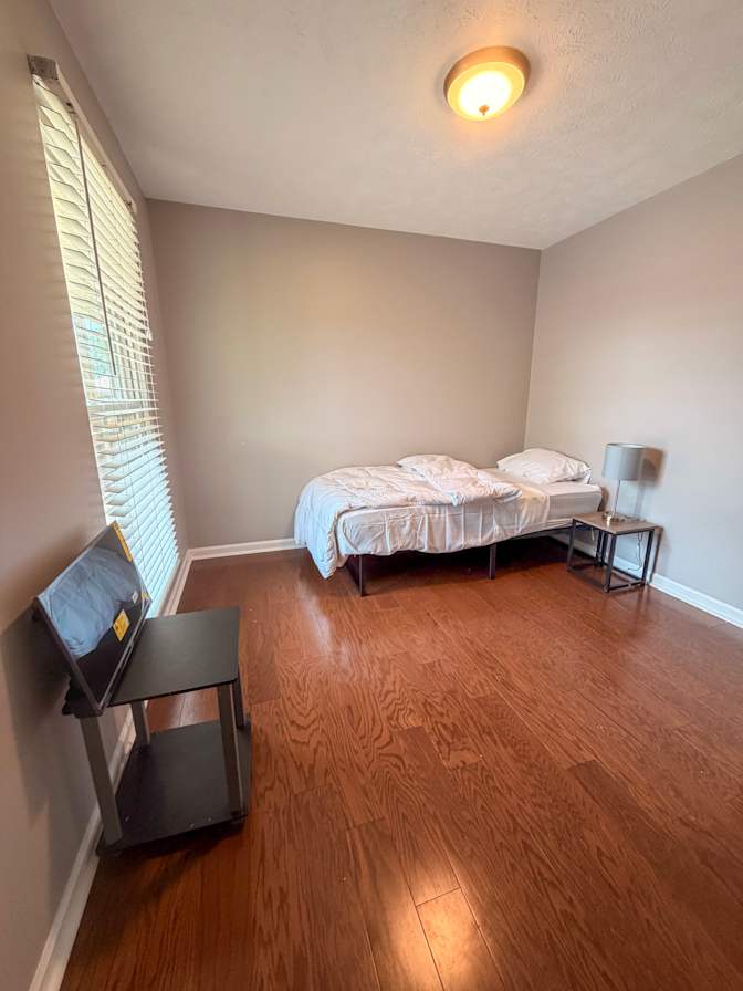 Deserve LLC's room