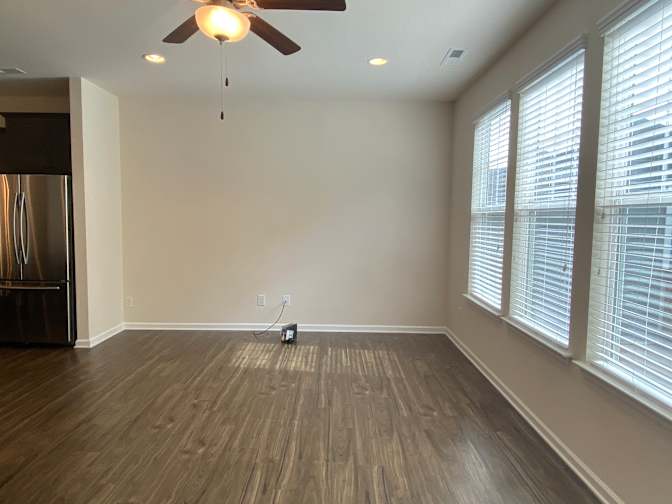 Alcove Rooms's room