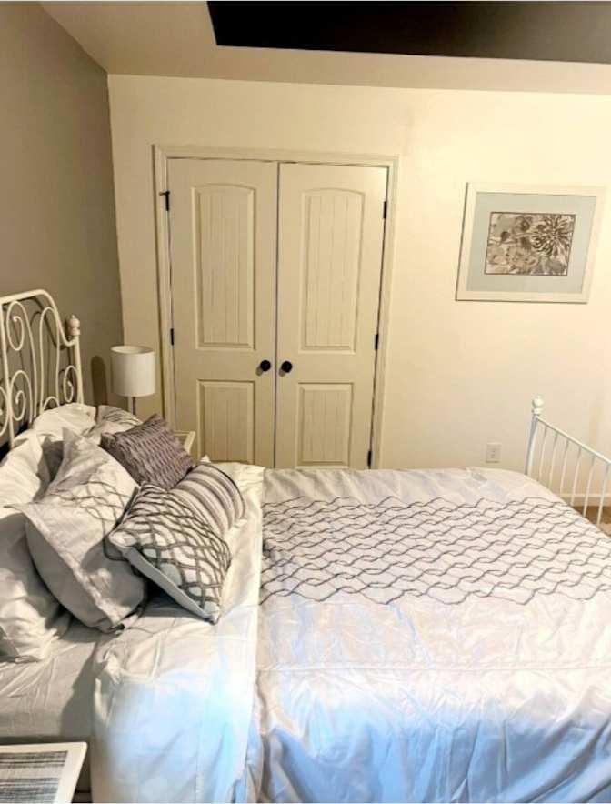 Oshirley's room