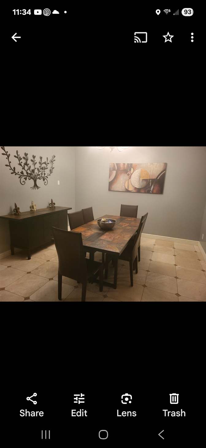 Dax's room
