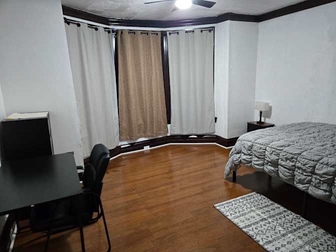 Louis's room