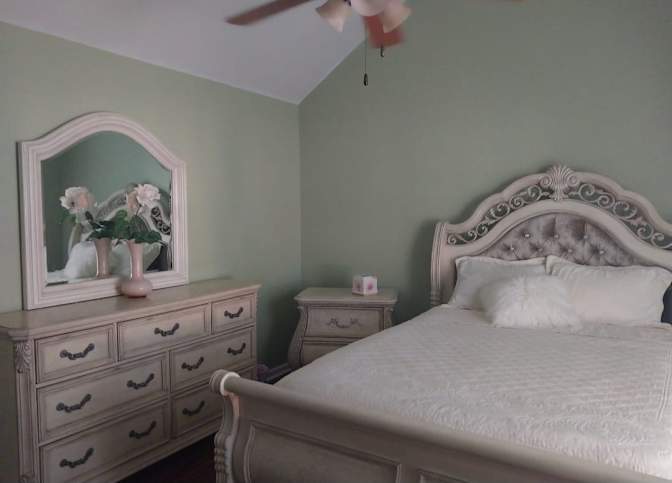 Lola's room