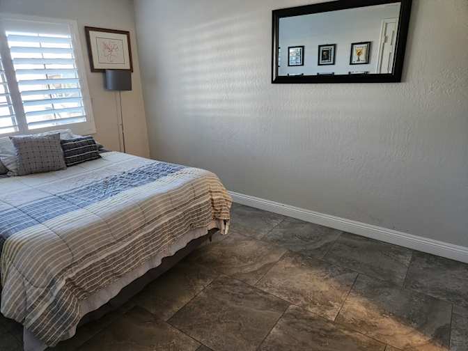 Alejandro Calderon's room