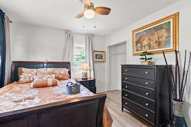 Shawn Harris's room