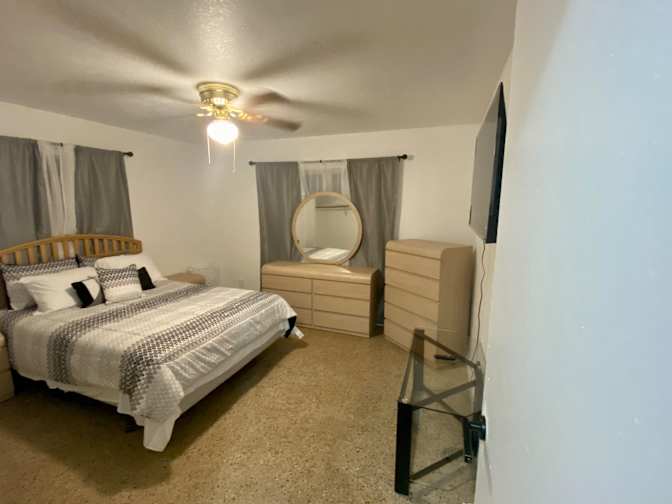 ISABELLA's room