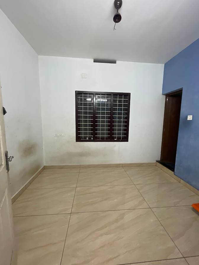 Murali Krishna M's room