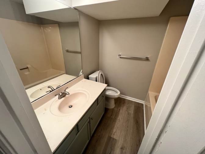 Alcove Rooms's room