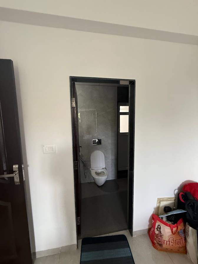 Dheeraj Khadapkar's room