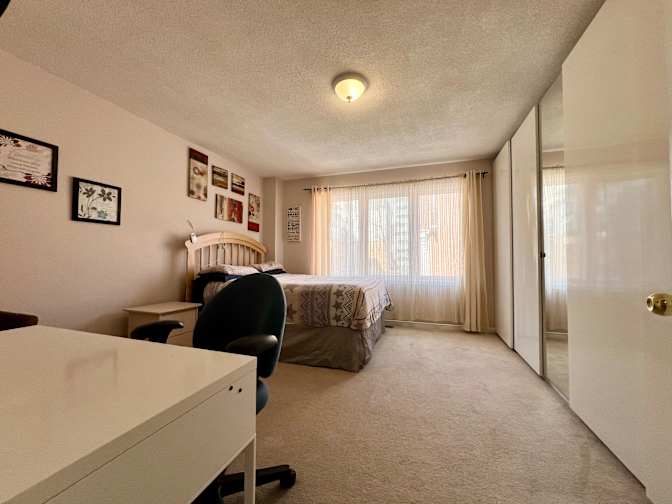 Mark Kay's room