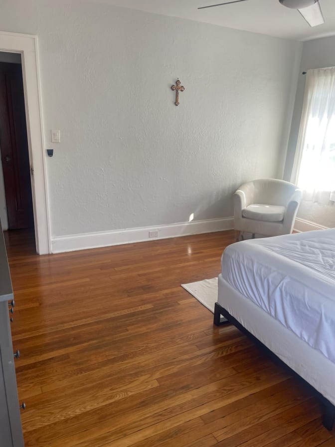 Ken's room