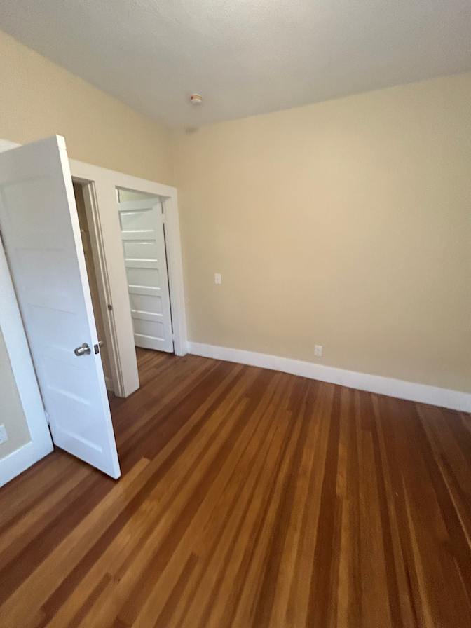 Maximeize Management's room