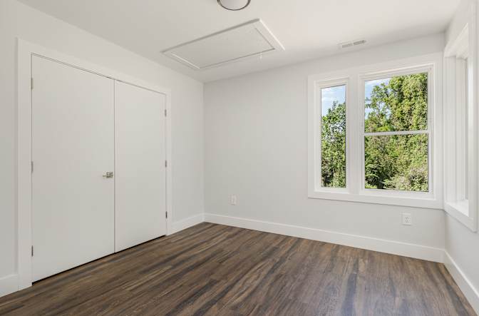 Alcove Rooms's room