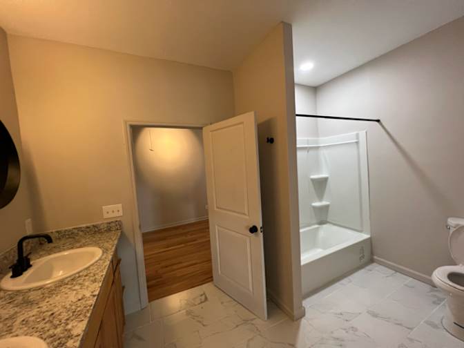 Alcove Rooms's room