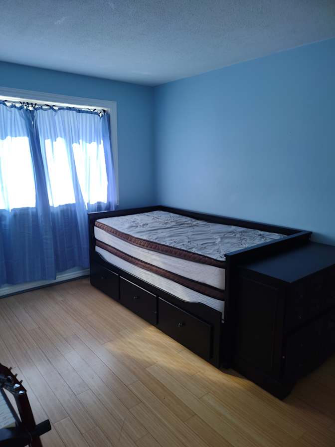 alexis and Nawal's room